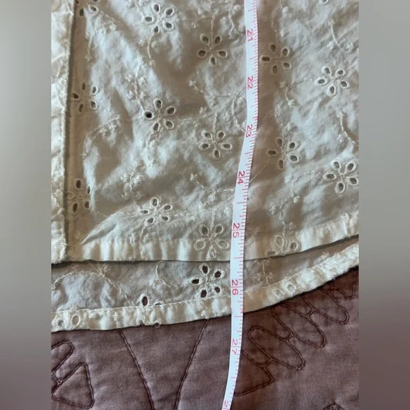 Candice Cameron Bure White Eyelet Button-Up Shirt - Size XS - Picture 10 of 14